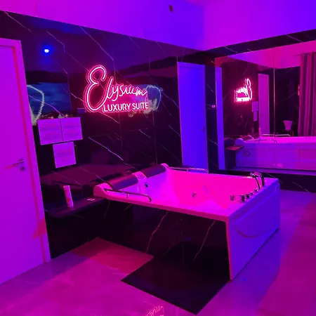 Elysium Luxury بيت للعطل *